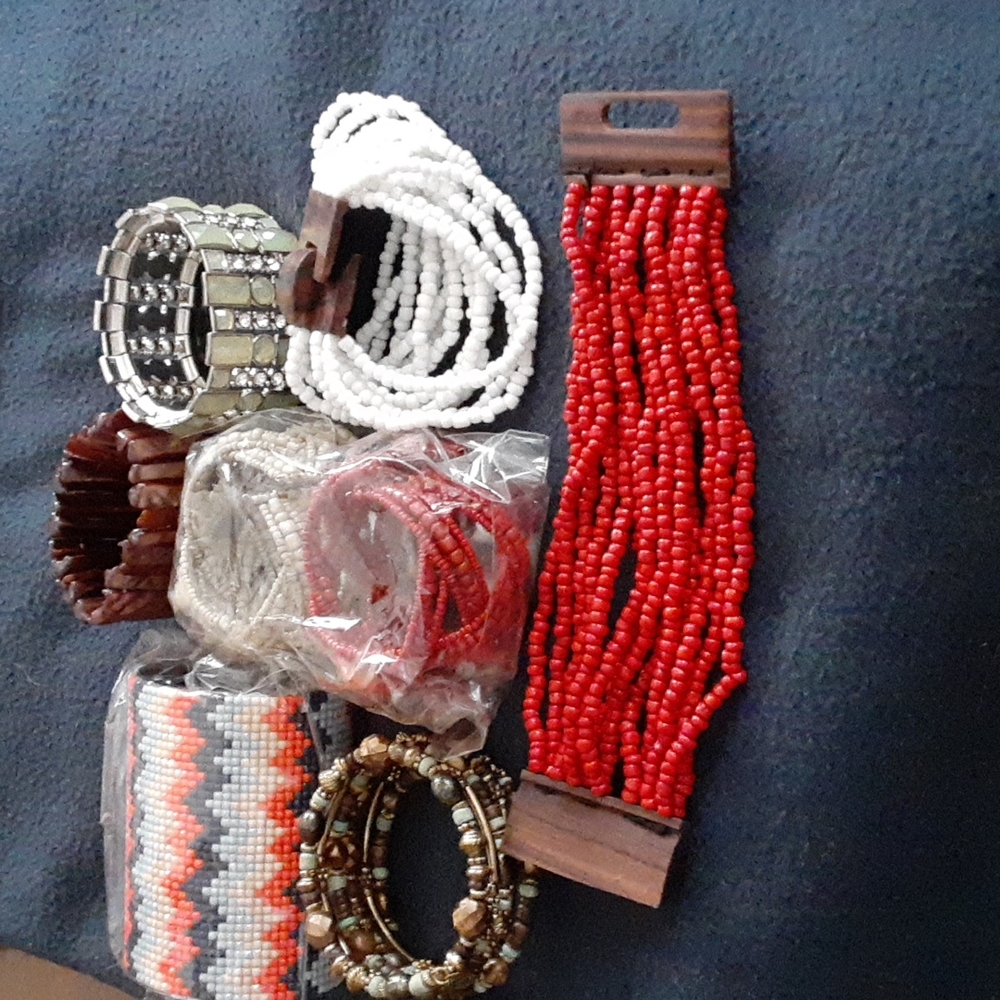 Bracklets - Picture 2 of 2